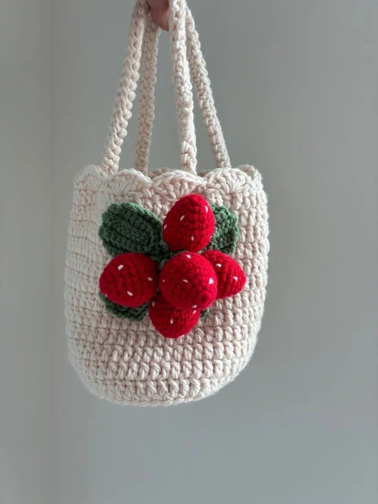 Handmade Mini Tote 🍓🍀 - Picture 1 of 5